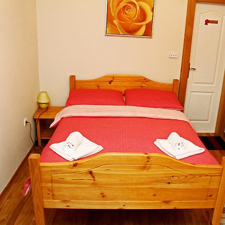 كارلوفاتش Rooms Su Su الغرفة الصورة