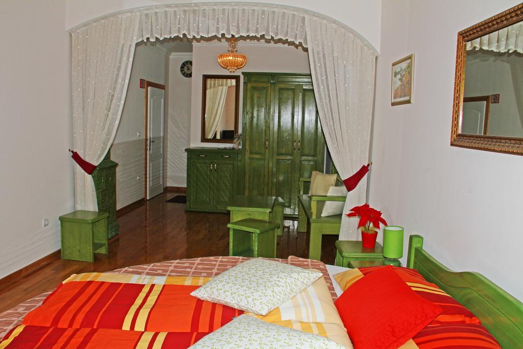 كارلوفاتش Rooms Su Su الغرفة الصورة