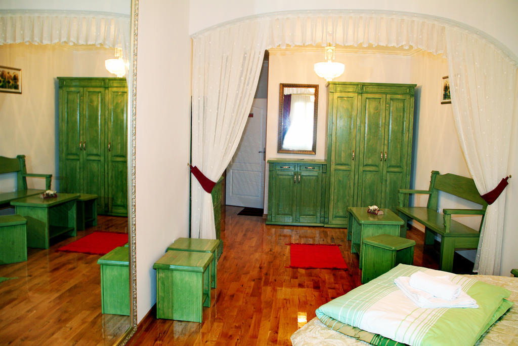كارلوفاتش Rooms Su Su الغرفة الصورة