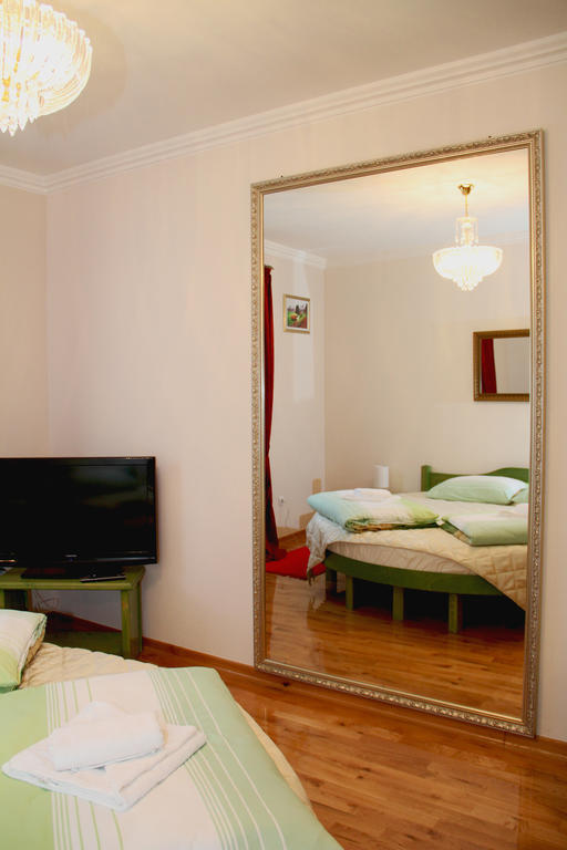 كارلوفاتش Rooms Su Su الغرفة الصورة