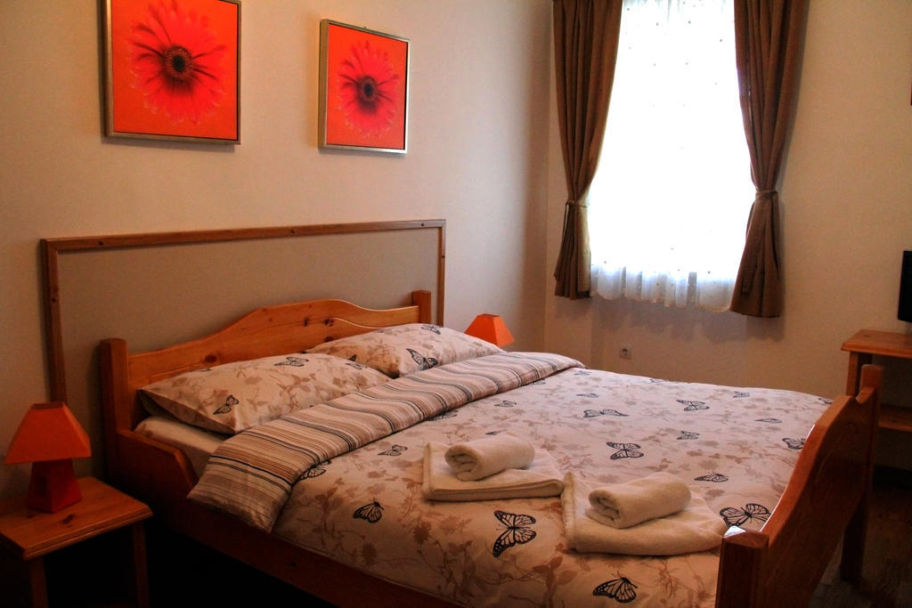 كارلوفاتش Rooms Su Su الغرفة الصورة